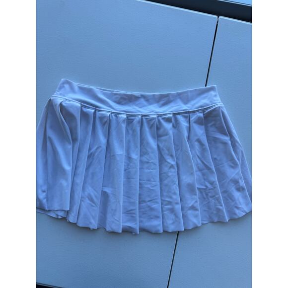 wild fable Dresses & Skirts - 3 for $9 White Pleated Athletic Skirt L EUC